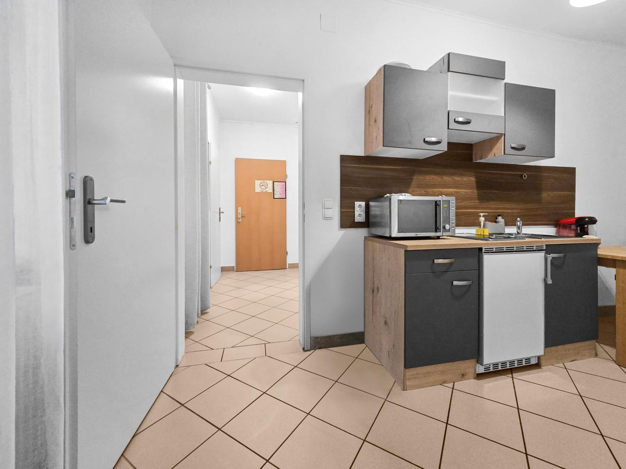 Spacious Three-Bedroom, Three King-Size Beds Wien Eksteriør bilde